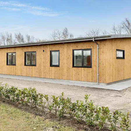 5 Bedroom Pet Friendly In Holiday home