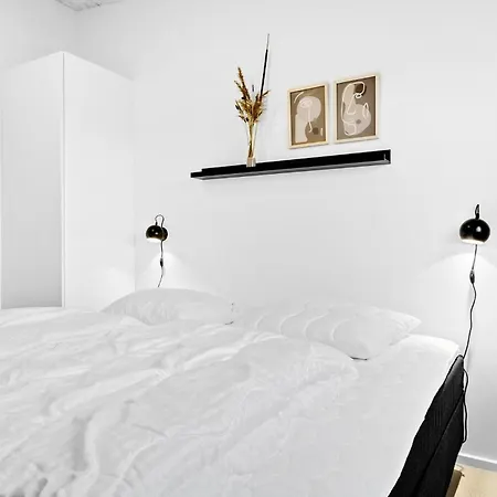 5 Bedroom Awesome In Casa vacanze Hadsund