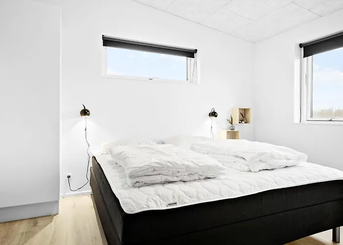 5 Bedroom Awesome In * Hadsund